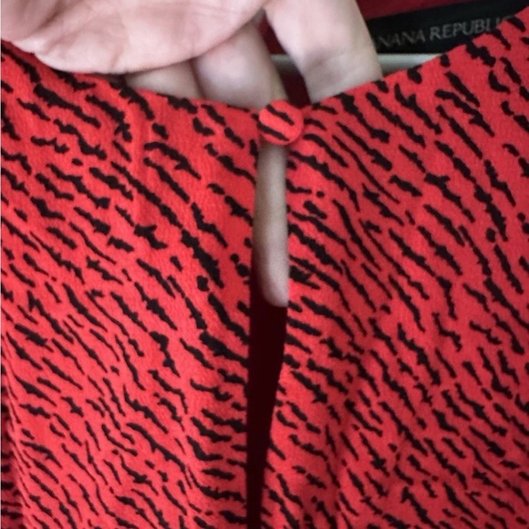 Banana Republic Red and Black Patterned Long Sleeve Dress - Picture 2 of 6